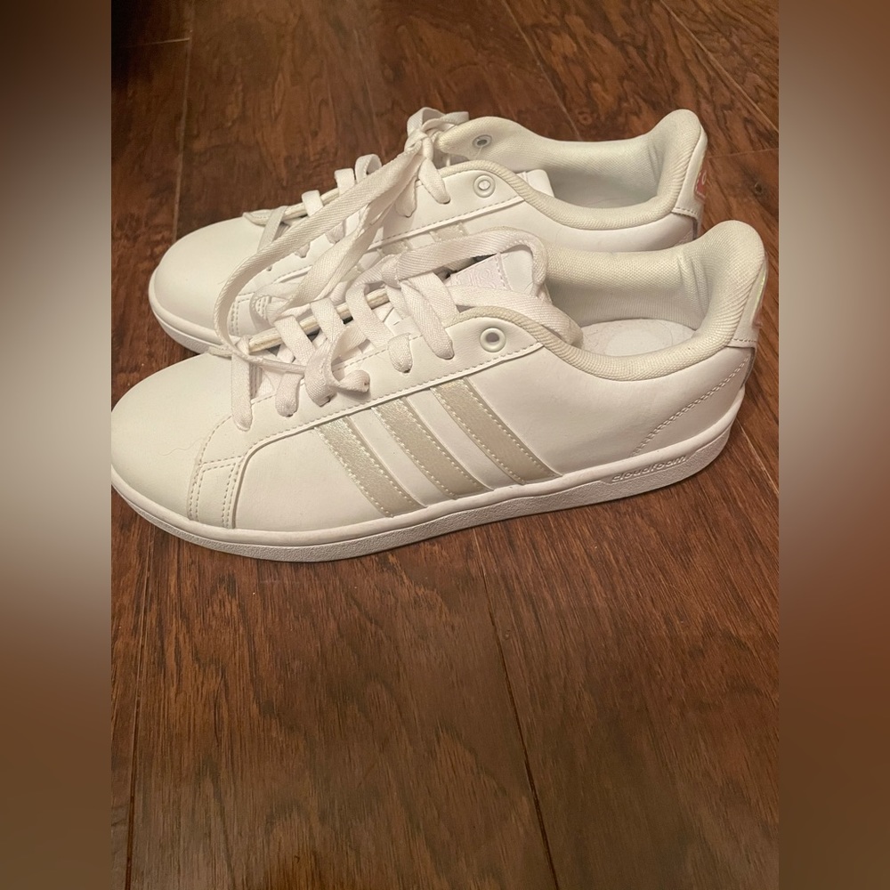 NWT Adidas Neo Cloud - 8.5